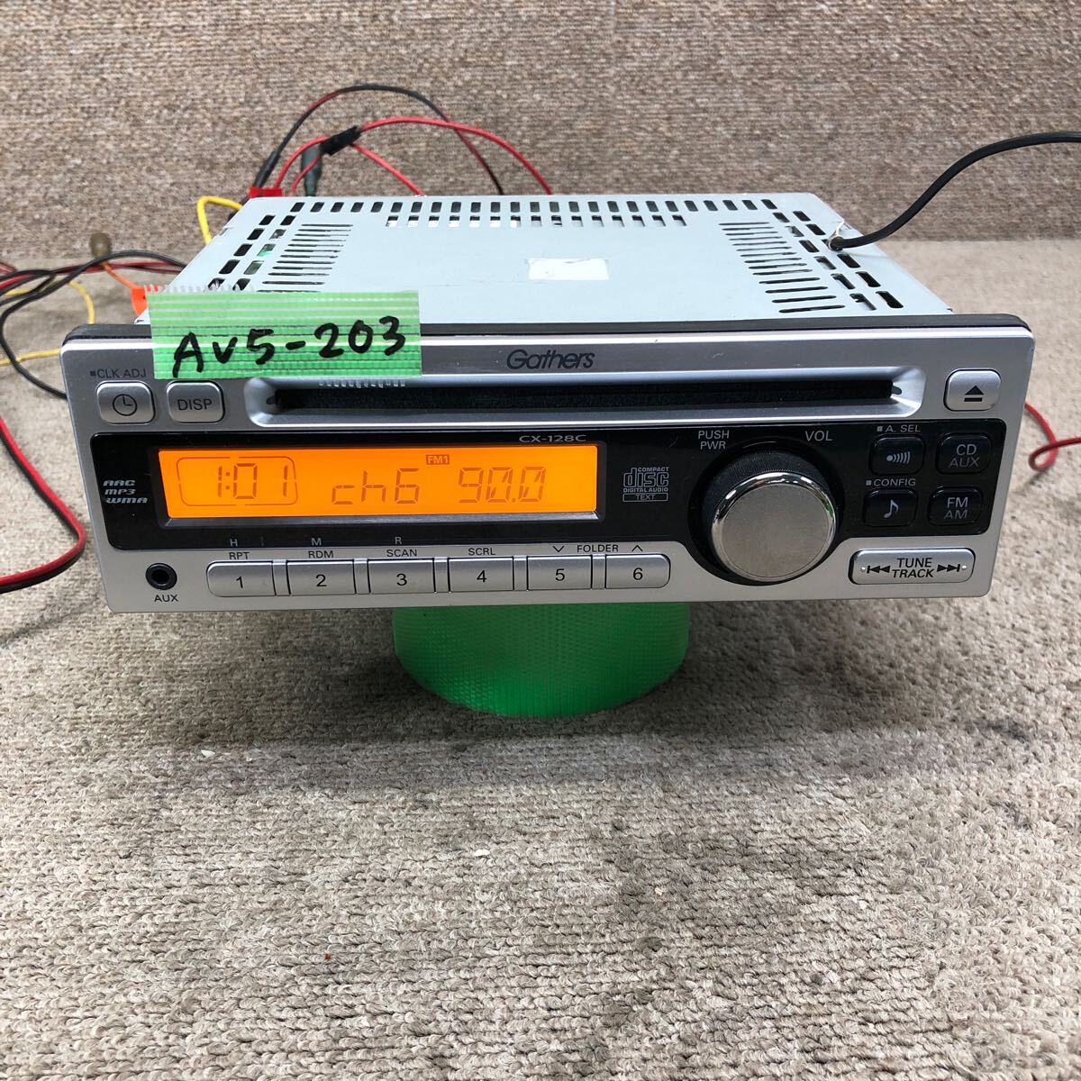 AV5-203 激安 カーステレオ HONDA Gathers SANYO CDF-R9011 08A02-8P0-100 CDプレーヤー FM/AM 本体のみ 簡易動作確認済み 中古現状品_画像2