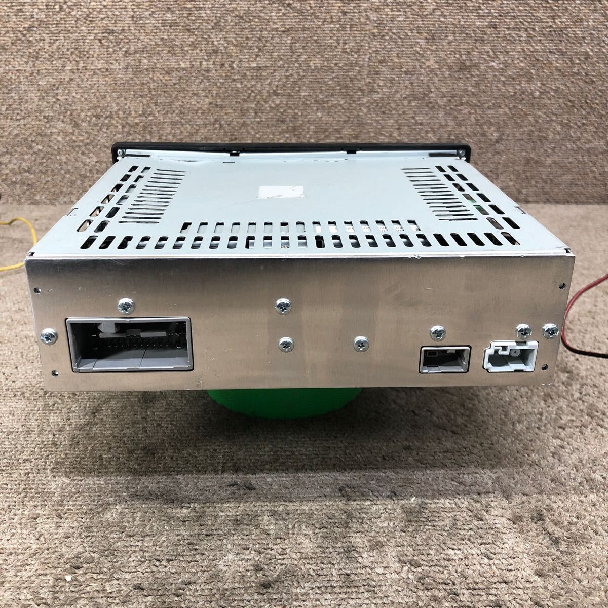 AV5-203 激安 カーステレオ HONDA Gathers SANYO CDF-R9011 08A02-8P0-100 CDプレーヤー FM/AM 本体のみ 簡易動作確認済み 中古現状品_画像3