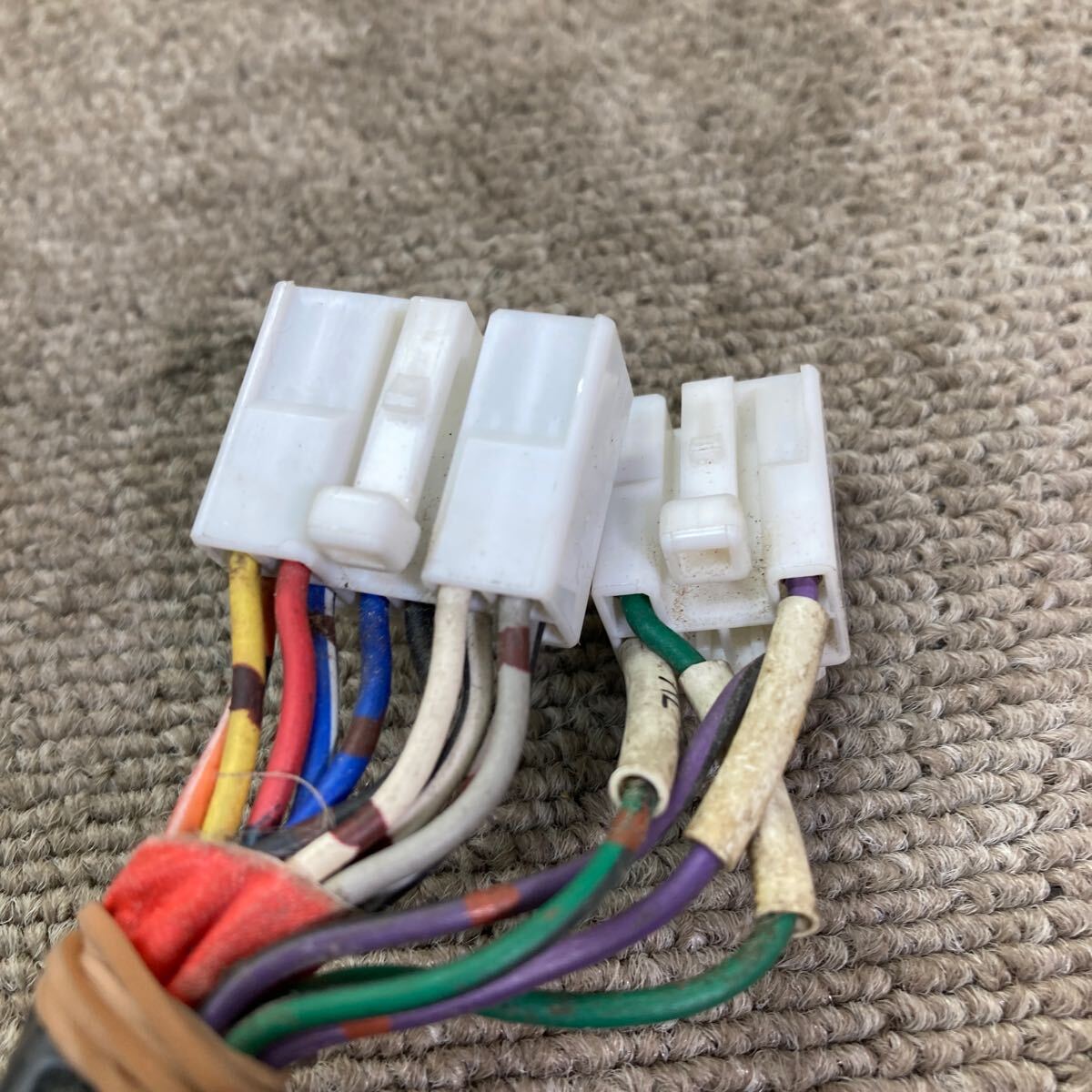 AV5-605 激安 カーステレオ DAIHATSU 86180-B5050 530319637 CDプレーヤー FM/AM オーディオ 本体のみ 簡易動作確認済み 中古現状品_画像6