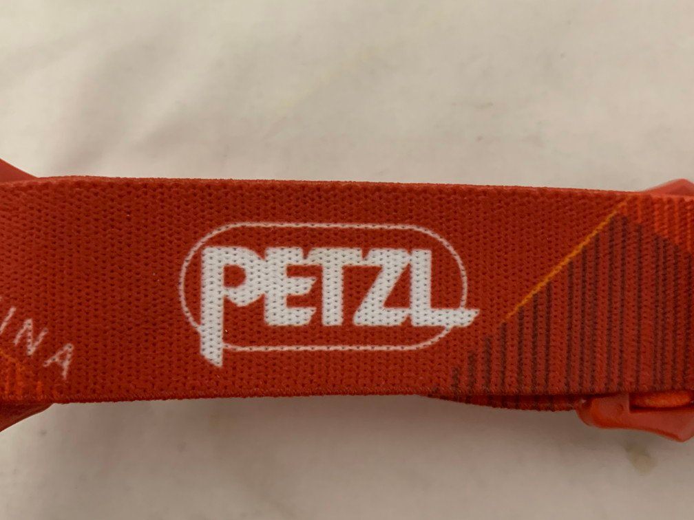 PETZL ペツル ヘッドライト アウトドア キャンプ用品 カラー: オレンジ