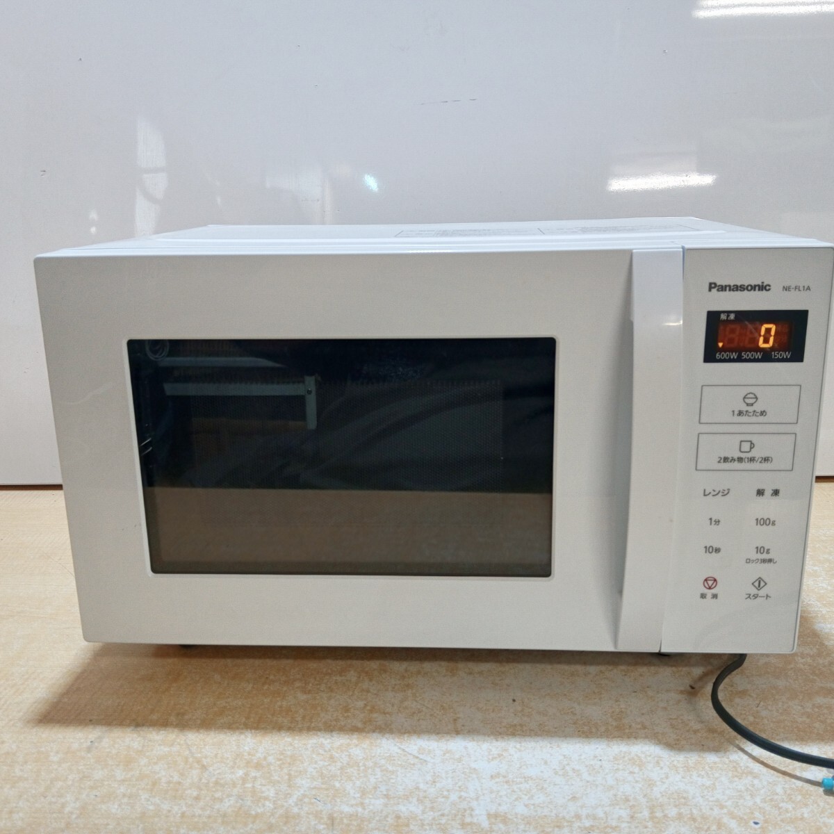 Panasonic 電子レンジ NE-FL1A-W 22L 2024年 D119