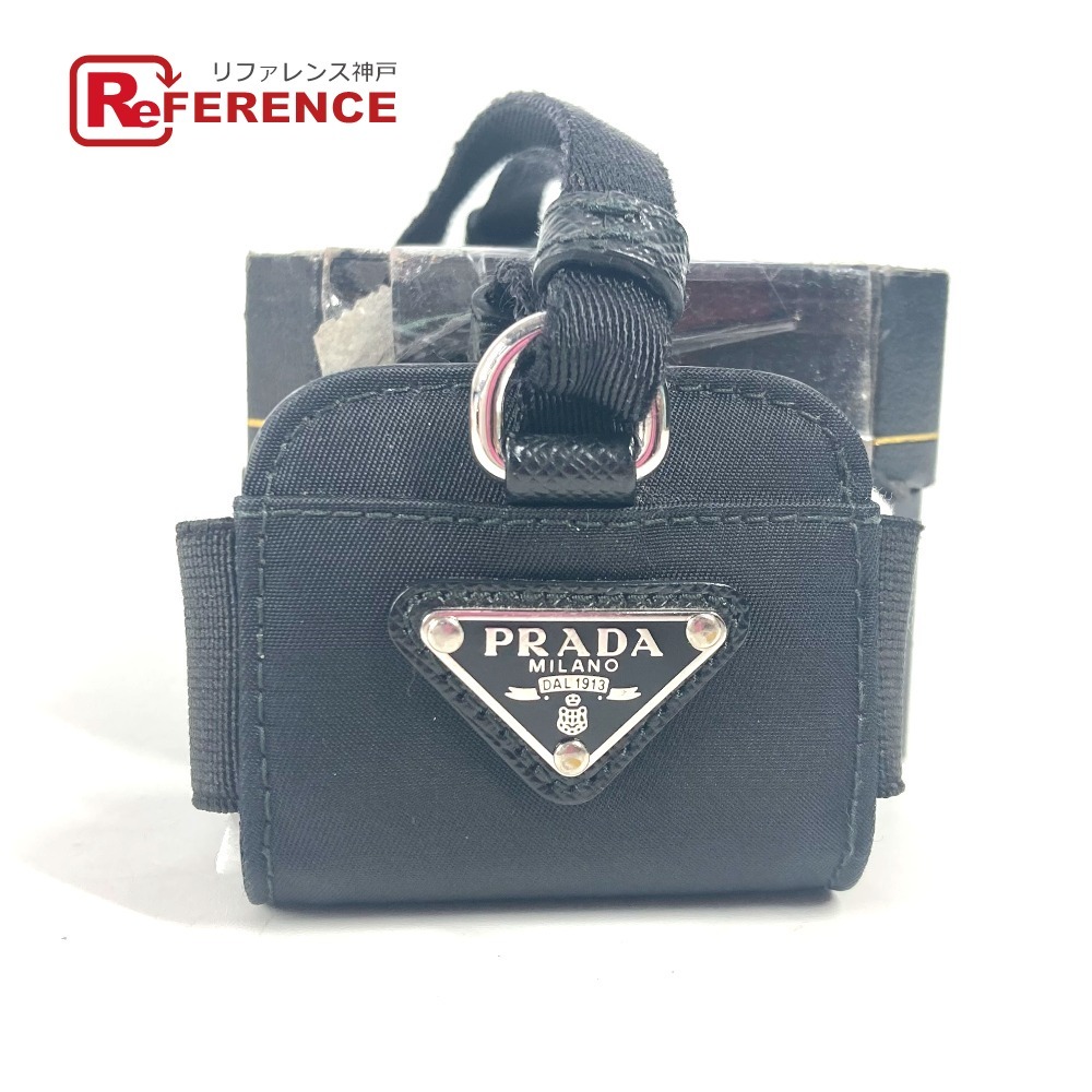 PRADA プラダ トライアングルロゴ 三角ロゴ プレート airpodsケース イヤフォンケース ブラック ユニセックス【中古】
