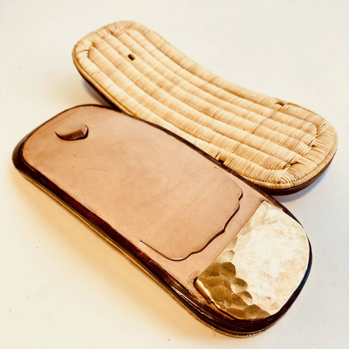 こちらは雪駄製作時の一例で本打ベタガネ
