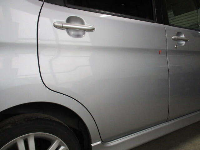 現車999 H21年 L375S タント ダイハツ 右リアドア S28/ブライトシルバーメタリック〔翌日発送〕即決!※個人様宅配送不可_画像8