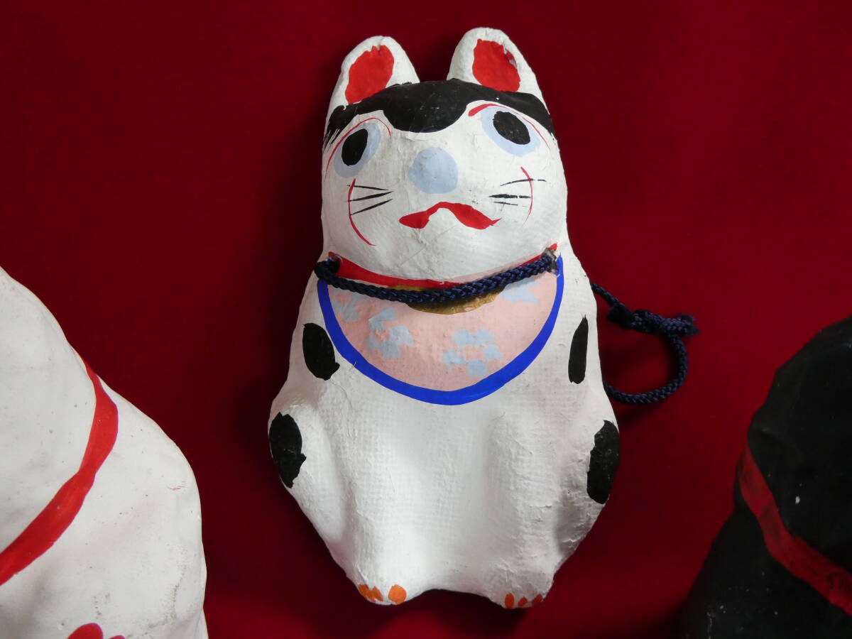 【楽天ランキング1位】 佐原張子 まねき猫 招き猫2点 なにわ張子面？ 猫1点 計3点 郷土 置物