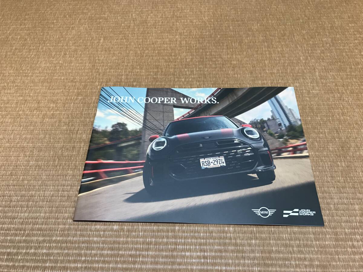 新型 最新版 MINI ミニ ジョンクーパーワークス JCW コンバーチブル カントリーマン 本カタログ 2024.11版 新品
