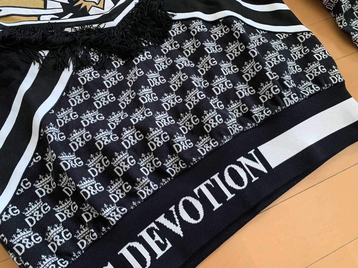 ドルチェ&ガッバーナ DG EMBROIDERY ブランドロゴ フリンジ加工 デザイン プルオーバー クルーネック スウェット トレーナー 綺麗