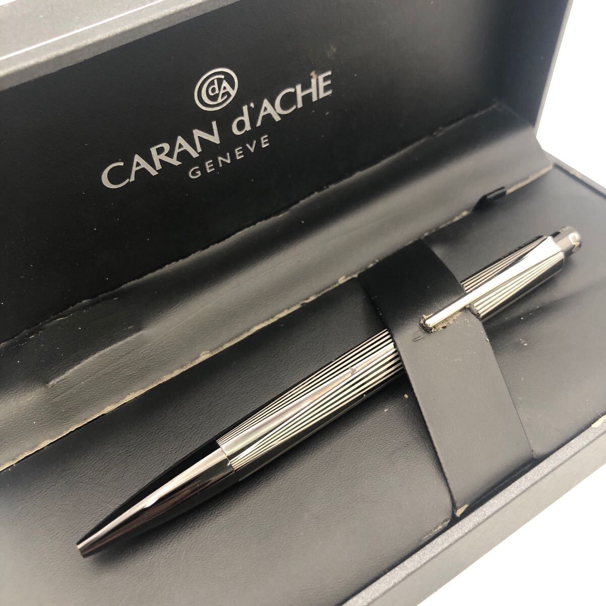 ★F04304/CARAN d'ACHE カランダッシュ/ボールペン/RNX.316/ノック式/ブラック×シルバー/箱付/筆記OK