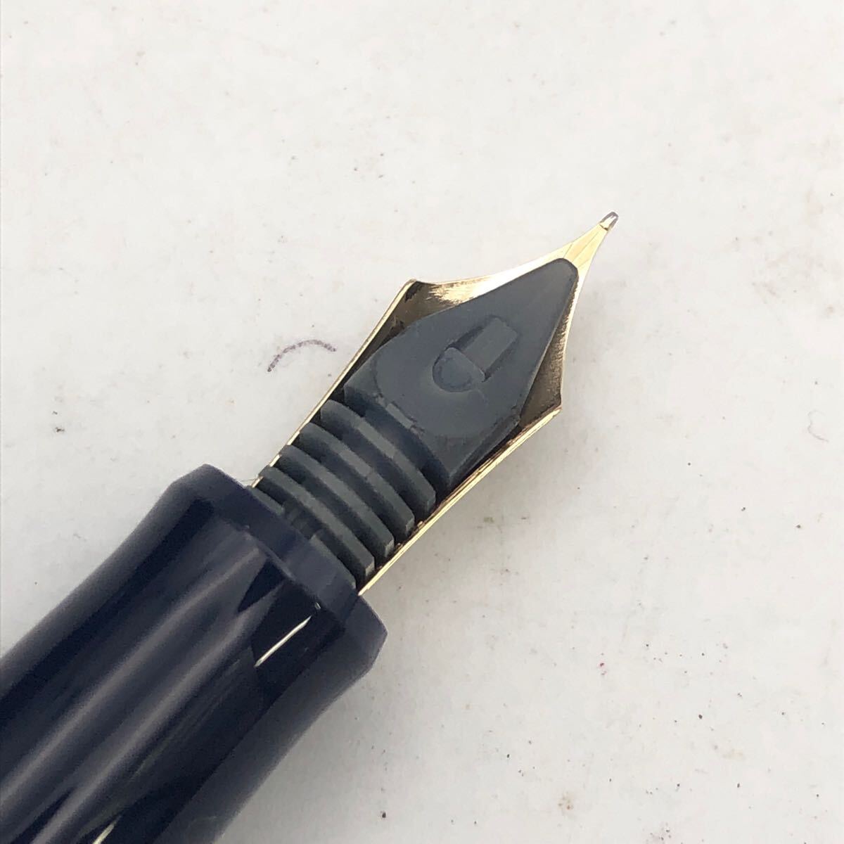 ★F04256/PILOT パイロット/萬(wàn)年筆/カスタム74/ペン先14K 585/ネイビー×ゴールド/箱付