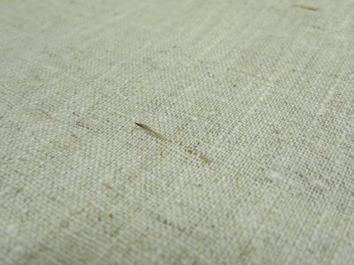 麻の破片が織り込まれていることがあります