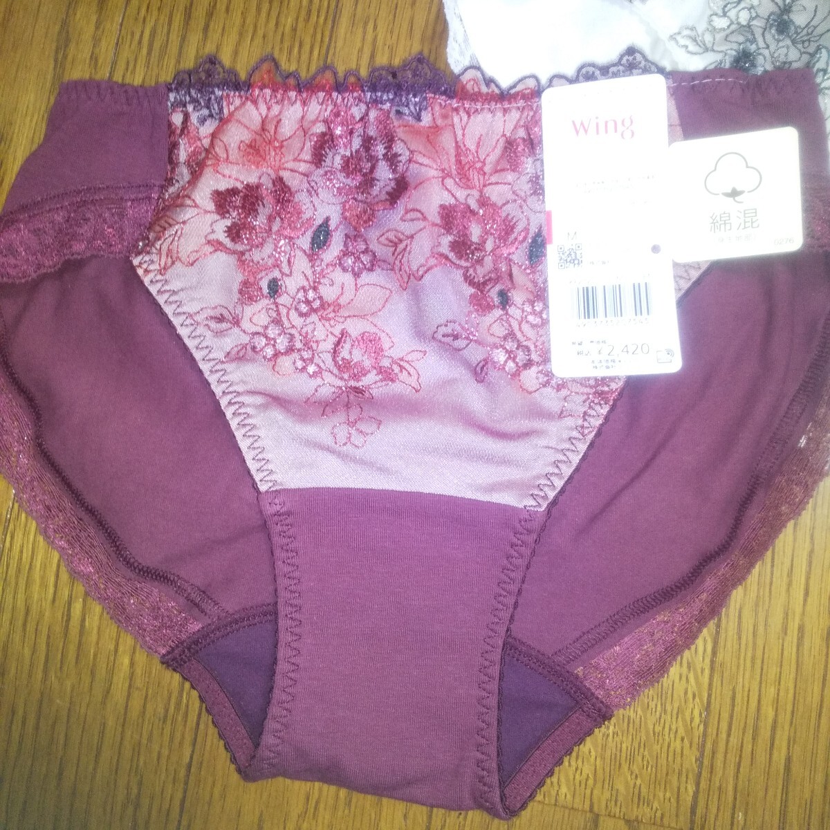 ☆ワコール ショーツ M2枚 新品 豪華なレースです 送料定形外140円 お買い得 定価4840円 Wing