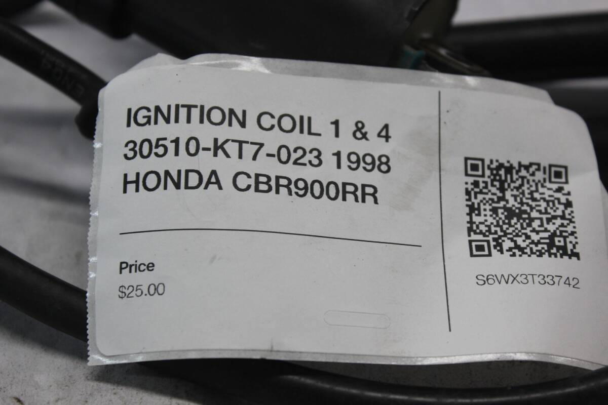 IGNITION COIL 1 & 4 30510-KT7-023 1998 HONDA CBR900RR 海外 即決