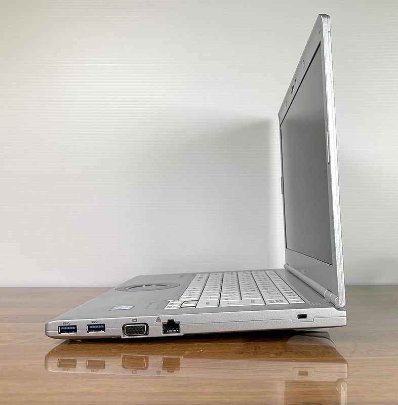 Panasonic Let's note CF-LV8 i5 8GB 256GB