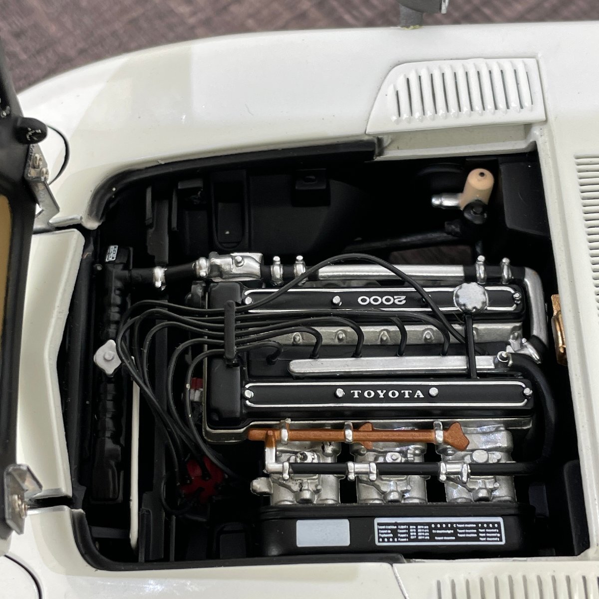 中古◆トヨタ 2000GT AUTOart MILLENNIUM 1/18 オートアートミレニアム ミニカー ホワイト TOYOTA◆F0833