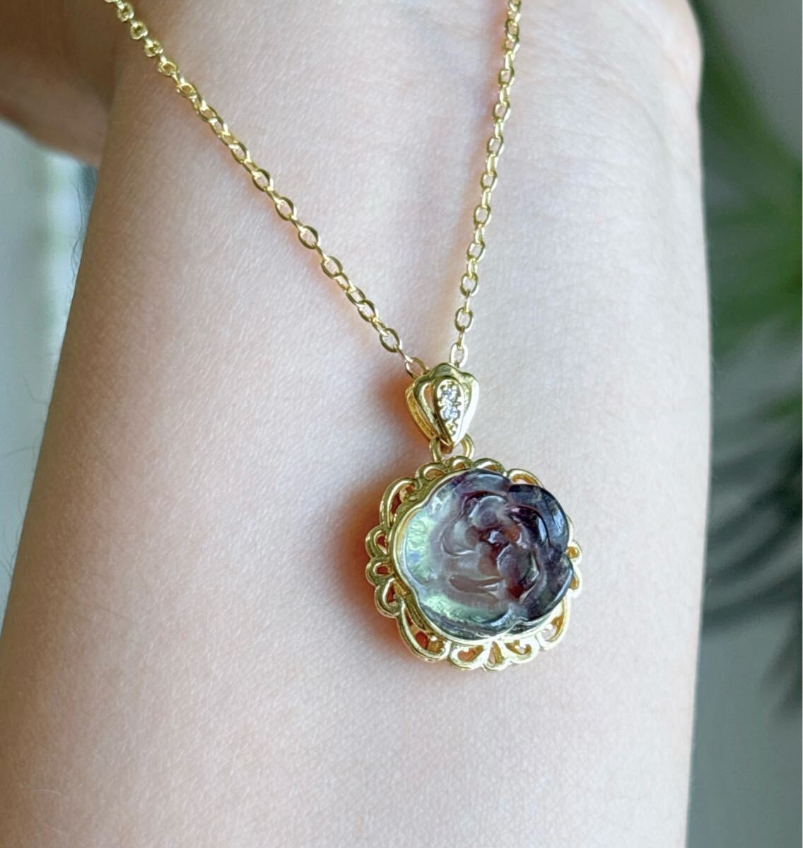 【天然石】レインボーフローライト 花のネックレス（A4604）_画像1