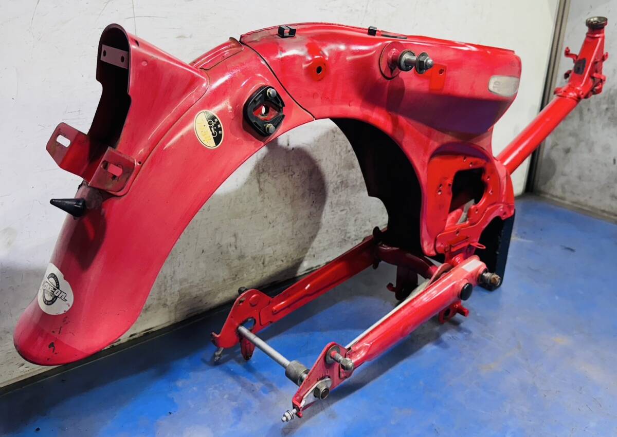  Little Cub AA01 C50 оригинальный рама качающийся рычаг Swing Arm имеется распродажа сертификат есть дилер приобретение товар цвет красный 