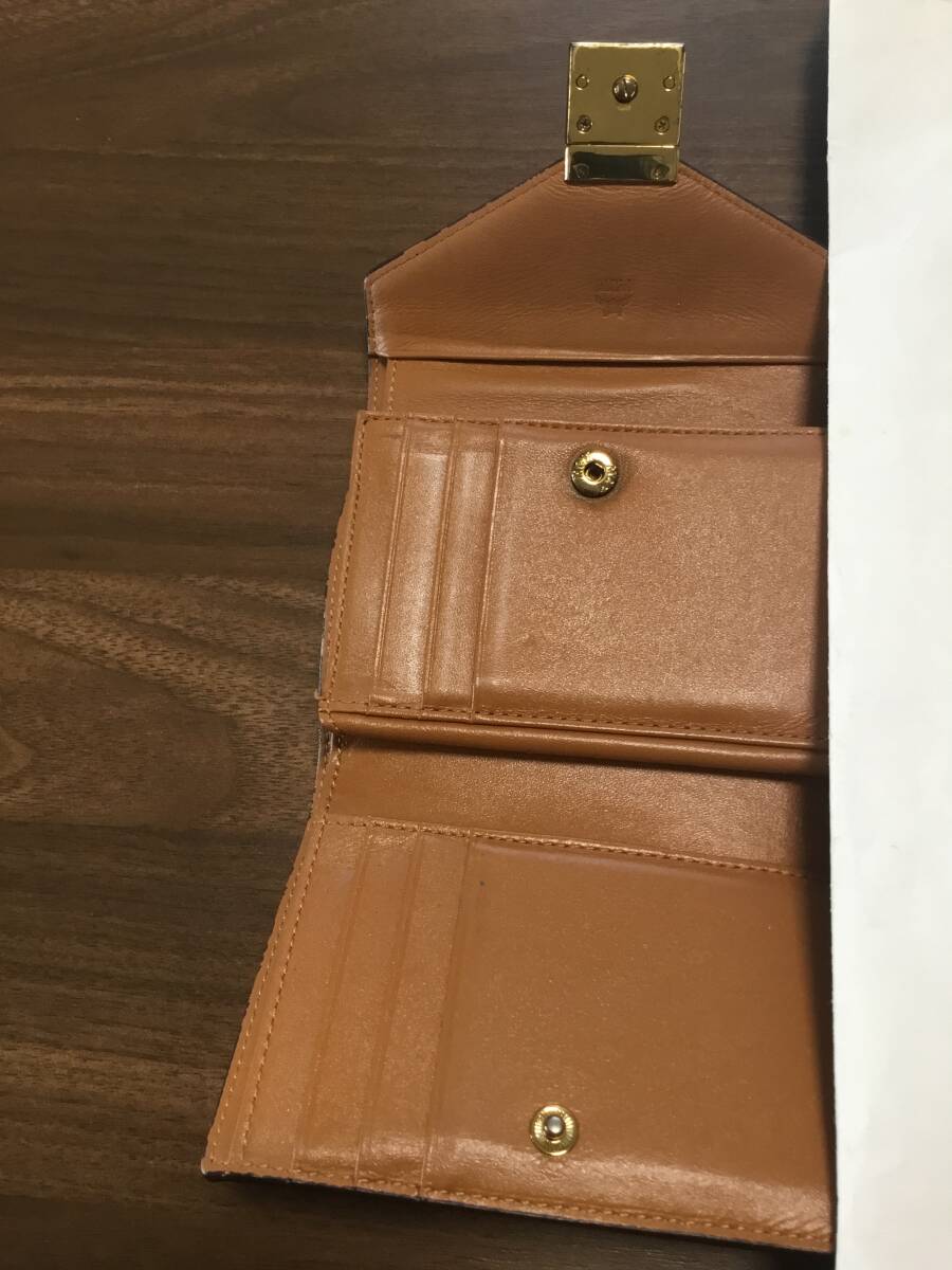 MCM折り財布　美品　袋付き