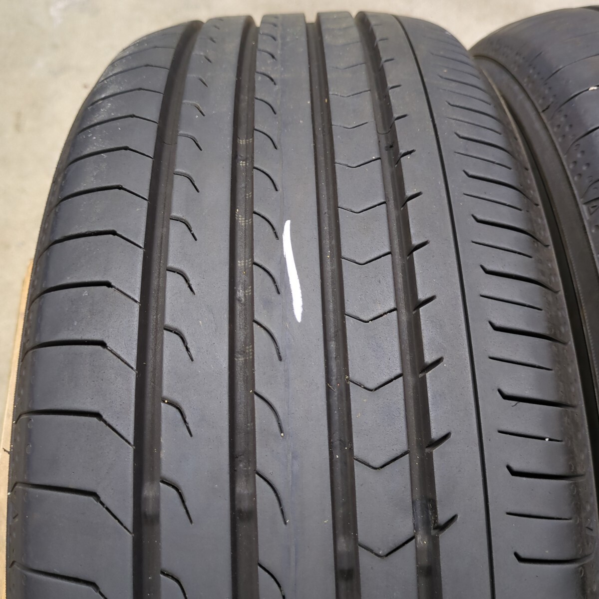 165☆4本 2024年製 約8.5分山 215/55R17 ヨコハマ ブルーアース RV03 _画像5