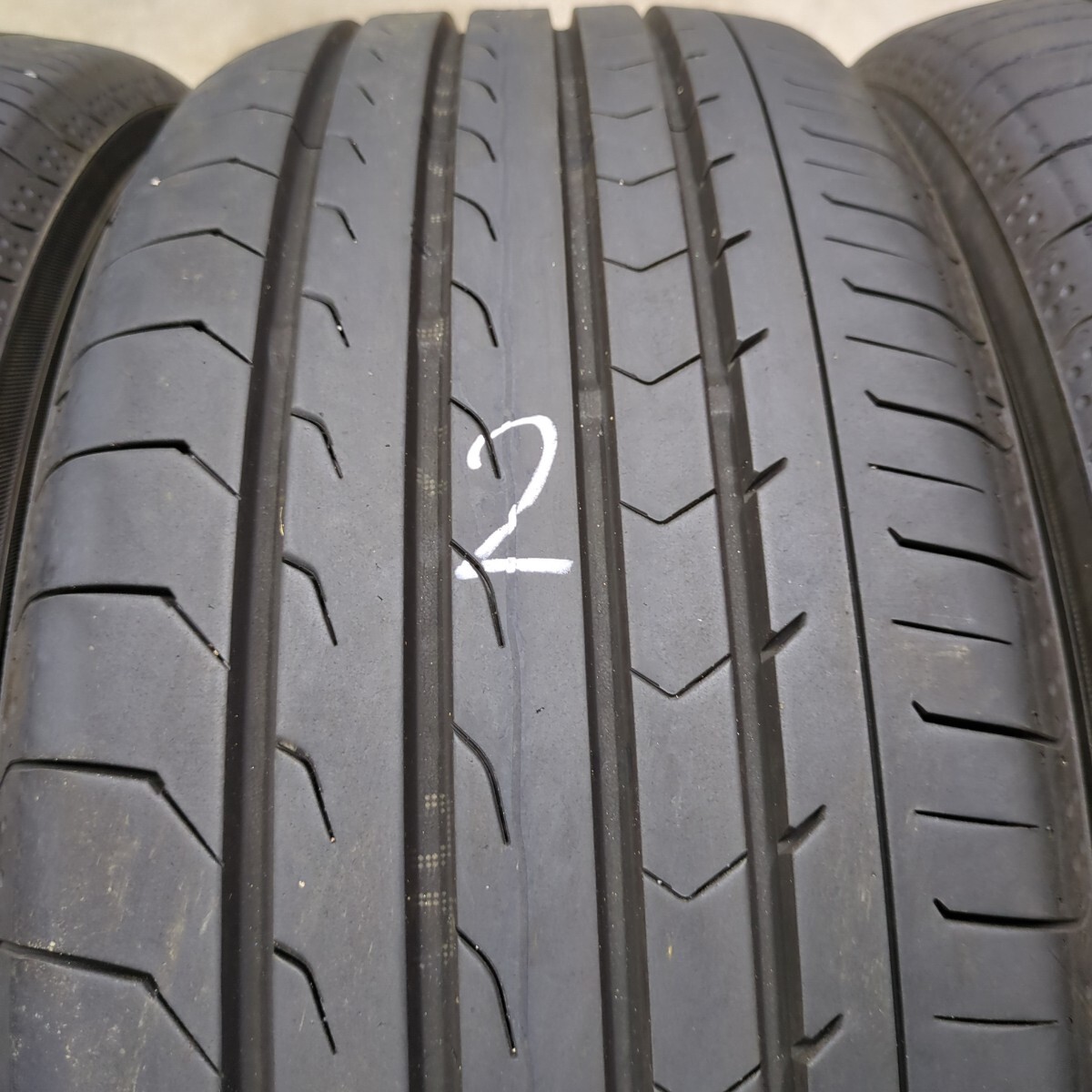 165☆4本 2024年製 約8.5分山 215/55R17 ヨコハマ ブルーアース RV03 _画像6