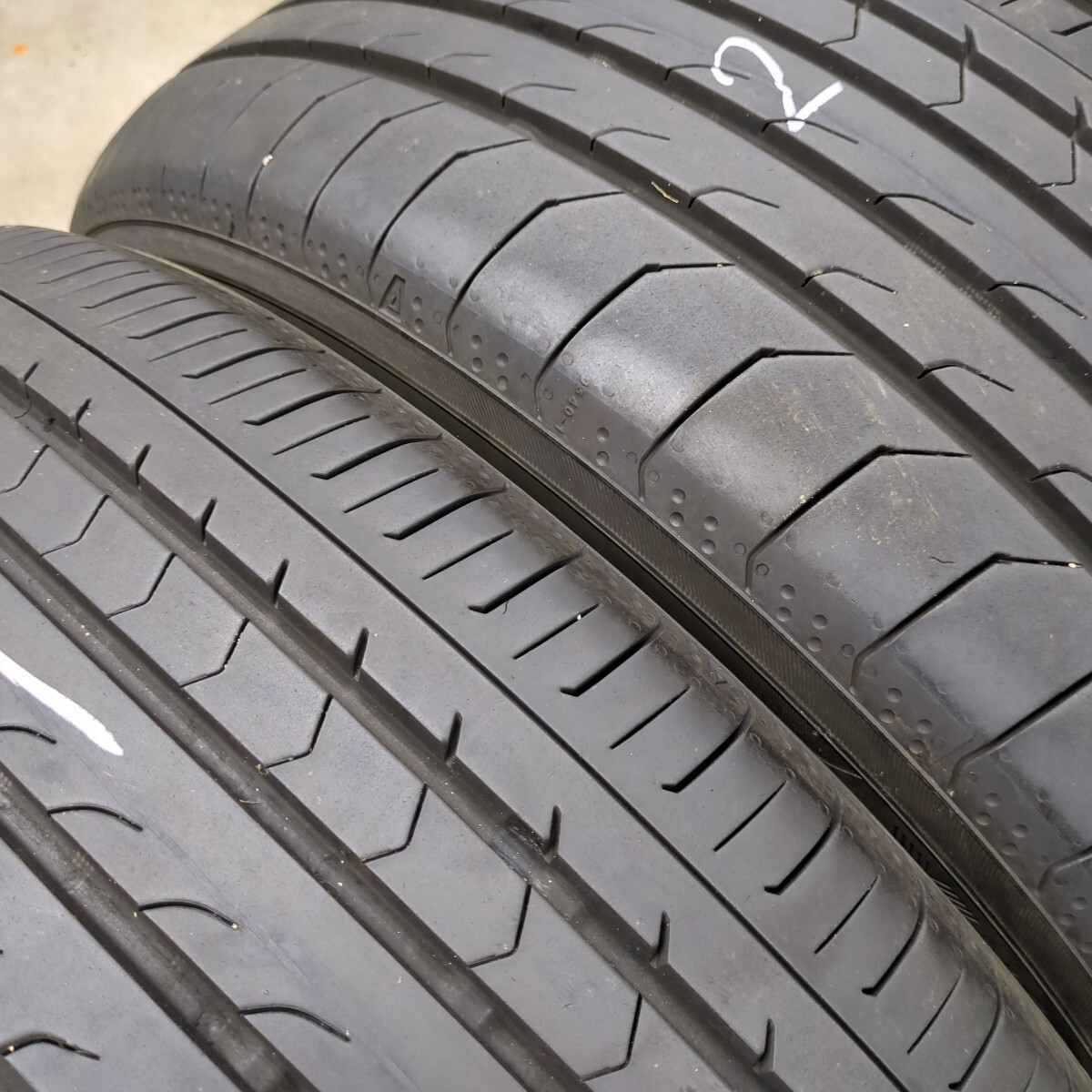 165☆4本 2024年製 約8.5分山 215/55R17 ヨコハマ ブルーアース RV03 _画像9