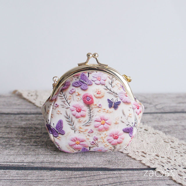 バッグチェーンがま口*立体刺繍風*花畑蝶々*ハンドメイド
