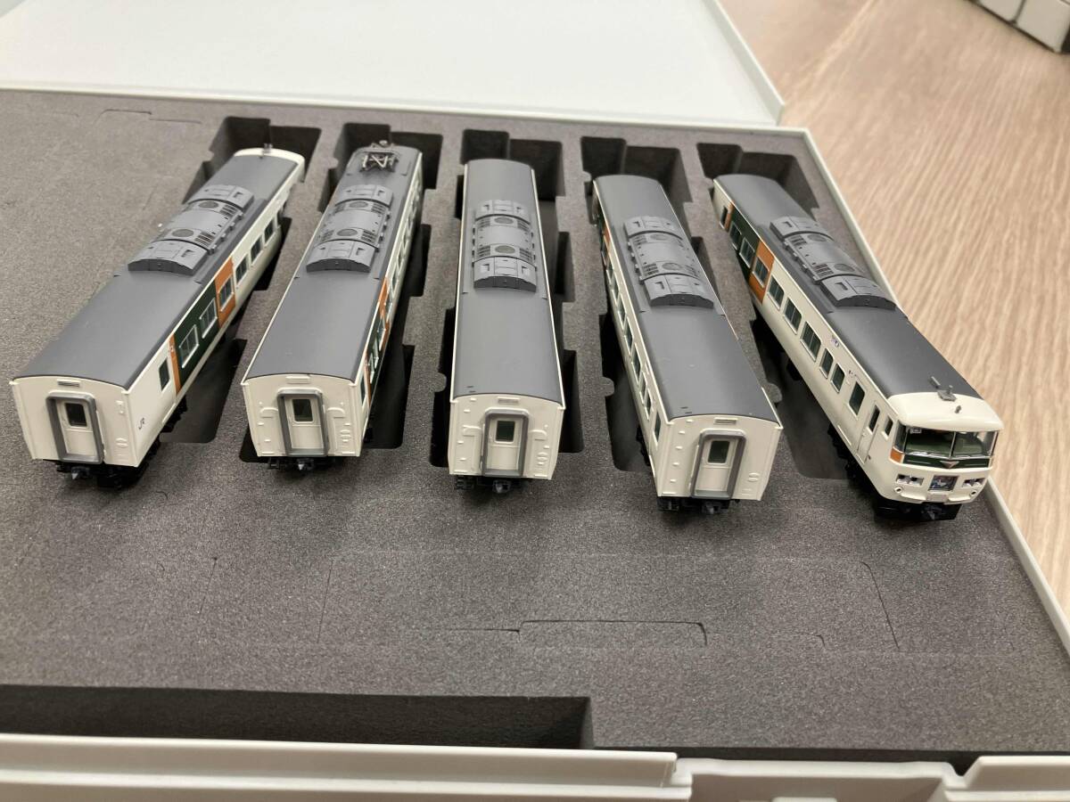 Nゲージ TOMIX 98396 JR 185-0系特急電車(踊り子・新塗装・強化型スカート)基本セットB トミックス_画像8