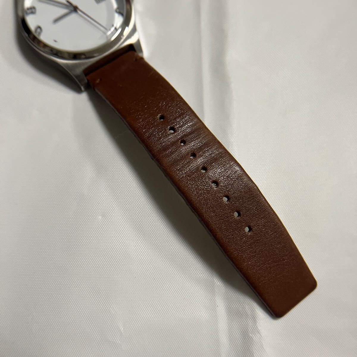 送料600円 電池交換済 美品 MARC BY MARC JACOBS マークジェイコブス メンズ 腕時計 日付け クォーツ 3針 MBM8513 純正ベルト 元箱付き
