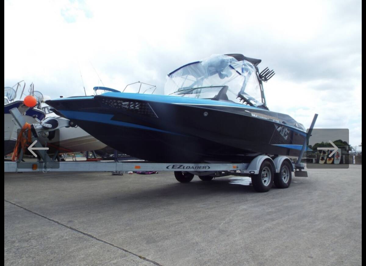 AXIS A22 トレーラー付き
