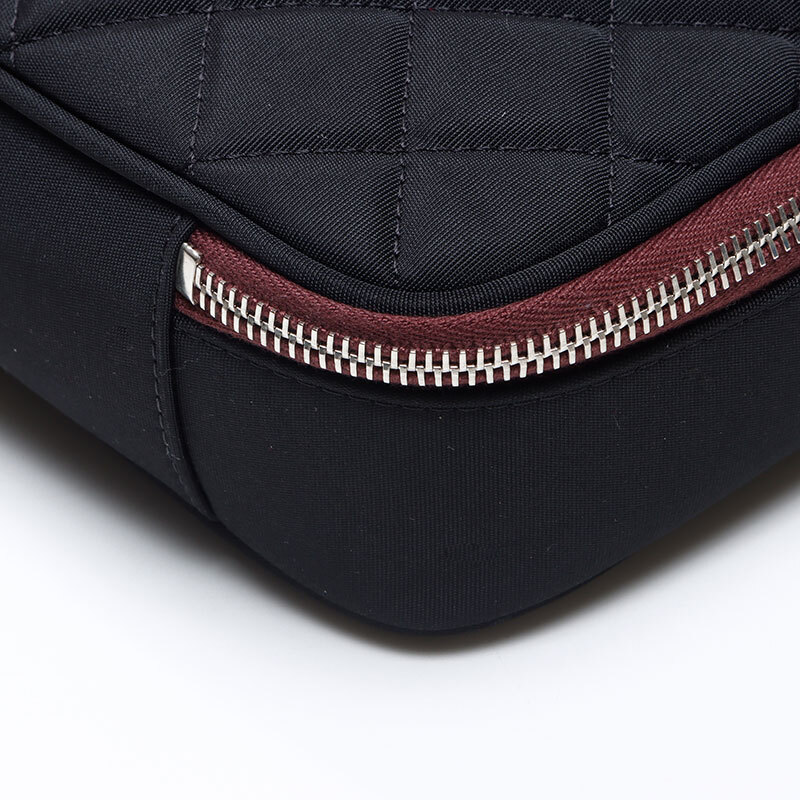 シャネル CHANEL クラッチバッグ 17番臺 2012-2013 クリスマス限定 ナイロン ラップトップ PC ケース ブラック