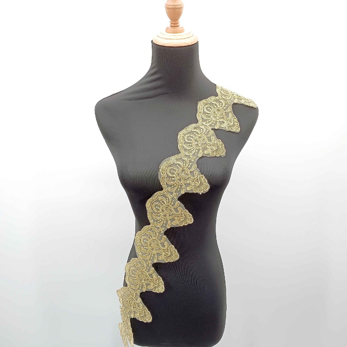 セール商品 AZ463ゴールド 　長さ90CM お花モチーフレース 光沢感 モチーフリボン　刺繍レース　バレエ衣装 チュチュモチーフ 装飾_画像3