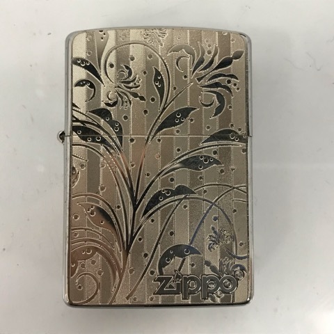 10133 ZIPPO ジッポ アラベスクA 植物 メタルプレート 2017年製 ライター 箱あり_画像2