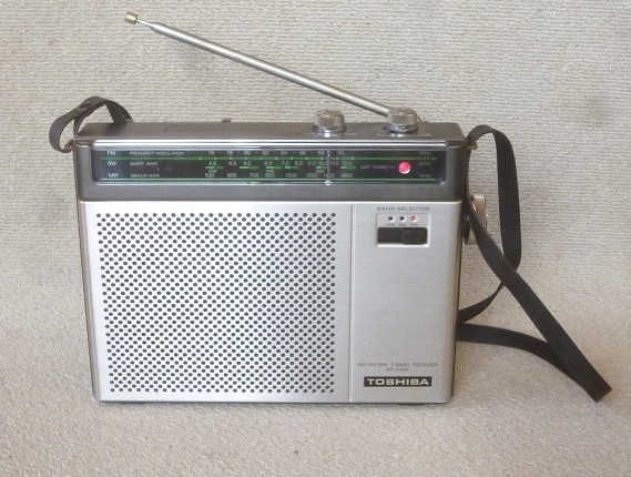 No.233 ■3バンド ラジオ ■TOSHIBA 東芝 RP-1540F 中古_画像1