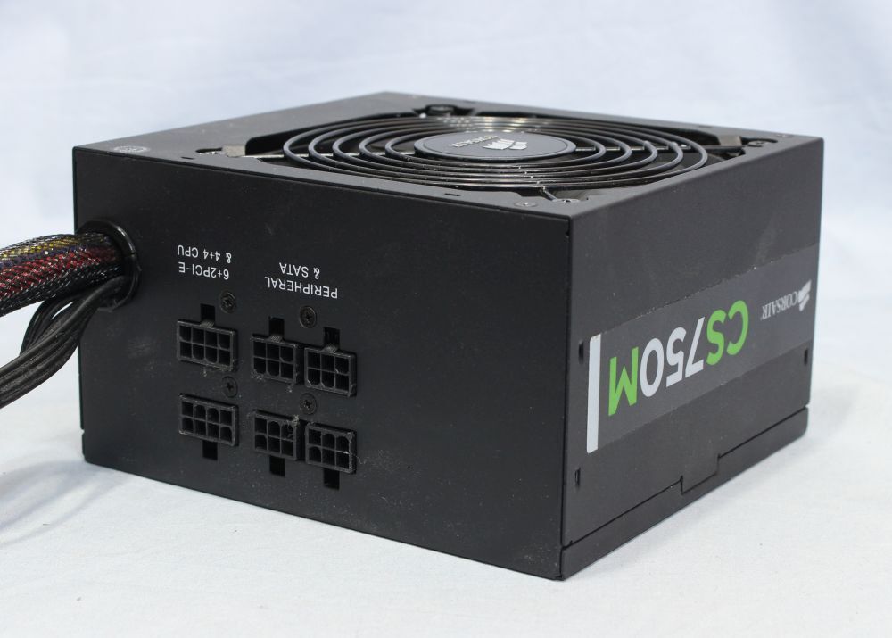 CORSAIR CS750M 80PLUS GOLD認証取得 セミモジュラー 750W ATX電源ユニット