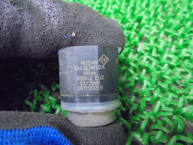 8FQ7512 GGG4)) 日産 セレナ GC27 前期型 X Vセレクション 純正 リアソナーセンサーセット_画像2