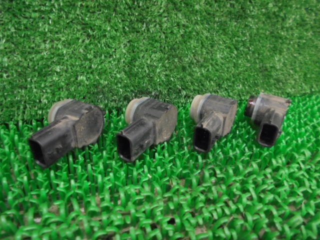 8FQ7512 GGG4)) 日産 セレナ GC27 前期型 X Vセレクション 純正 リアソナーセンサーセット_画像3