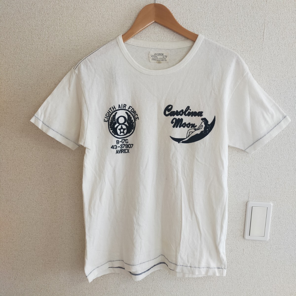 AVIREX アヴィレックス フロッキープリント 半袖Tシャツ ピンナップガール B-17G M ホワイト(白)
