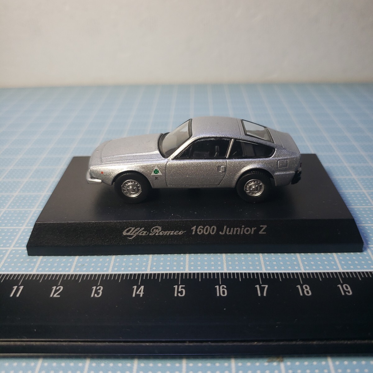 京商 １/64 ミニカーコレクション アルファロメオ 1600 Junior Z