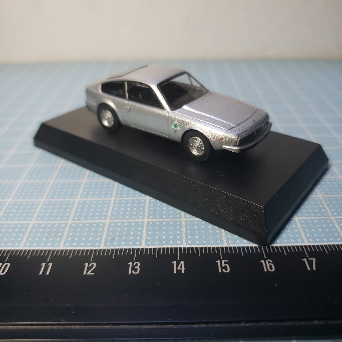 京商 １/64 ミニカーコレクション アルファロメオ 1600 Junior Z
