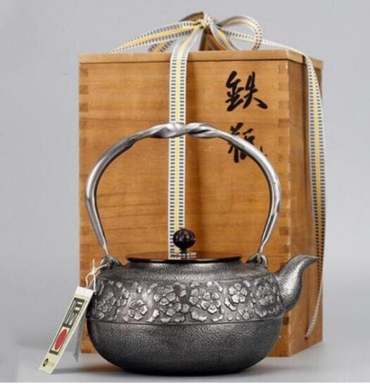 ☆新品☆砂鉄製 鉄瓶 大容量鉄壺 コーティングなし 手作り鉄
