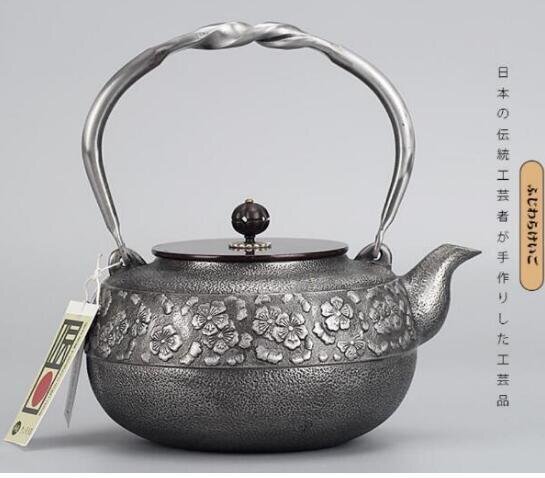 ☆新品☆砂鉄製 鉄瓶 大容量鉄壺 コーティングなし 手作り鉄