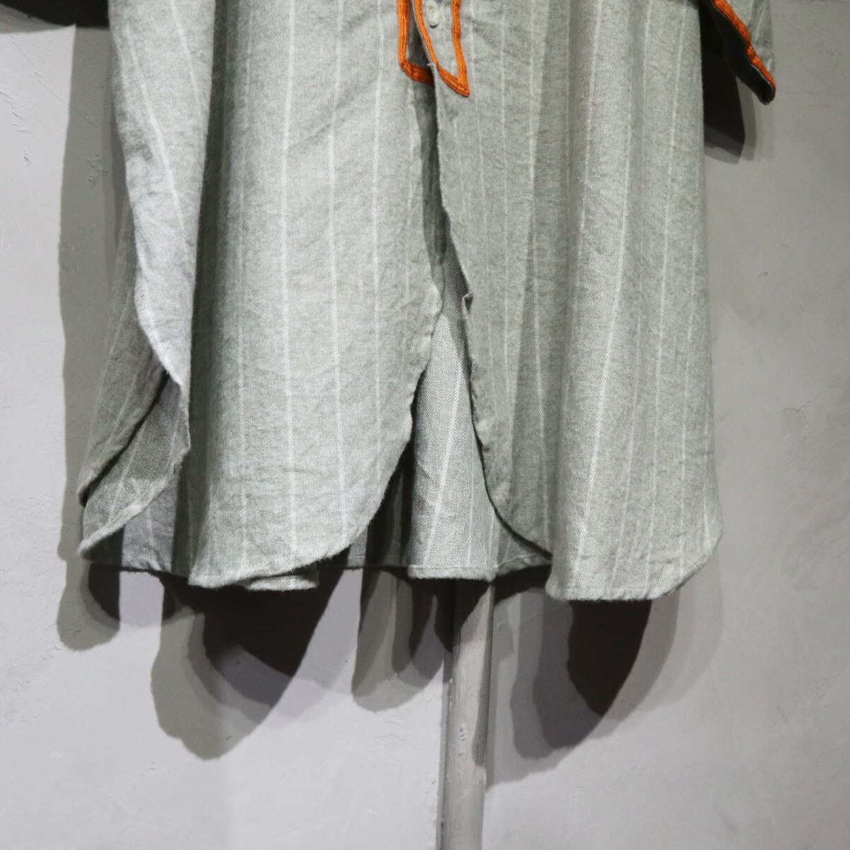 【即決】INFINITY インフィニティ ベースボールシャツ 半袖 パイピング オレンジ グレー ストライプ 古着 2XL deadstock デッドストック_画像4