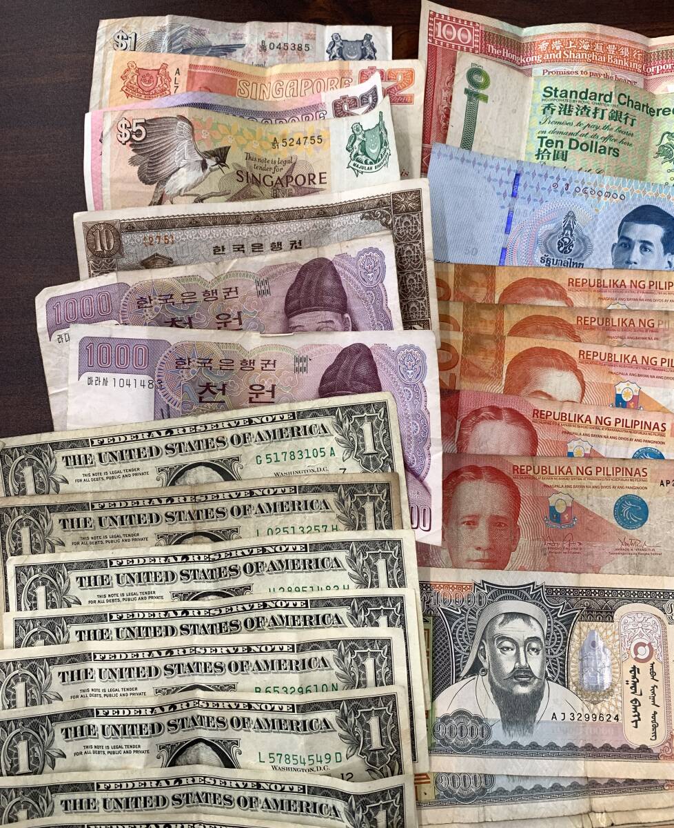 16800A 【1円～♪コレクター必見♪♪】大量 外国紙幣おまとめ 約