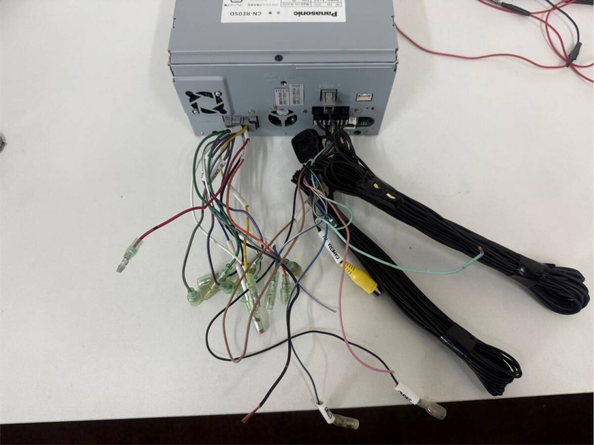 25N11 パナソニック　ストラーダ　メモリーナビ　CN-RE05D　地図データ2018年　Strada　Panasonic　中古　