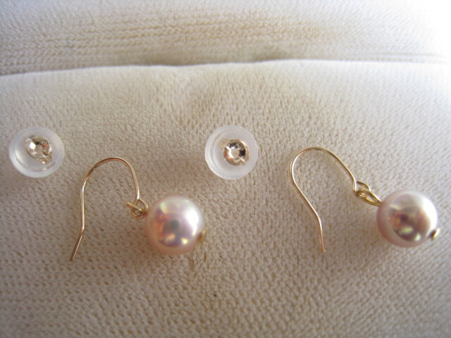 [SAMU]素敵！！絶品照り 淡水真珠5.5mmx２粒 k10金イエローゴールドピアス 新品！_画像3