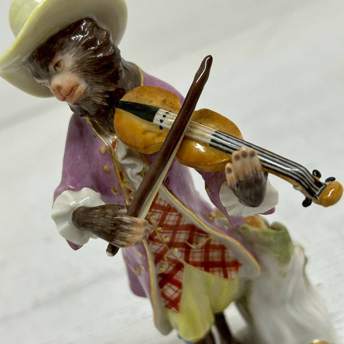 訳アリ 格安 Meissen マイセン 天使の音楽隊 陶磁器 バイオリン 置物 Meissen マイセン 天使の音楽隊 陶磁器 バイオリン 置物