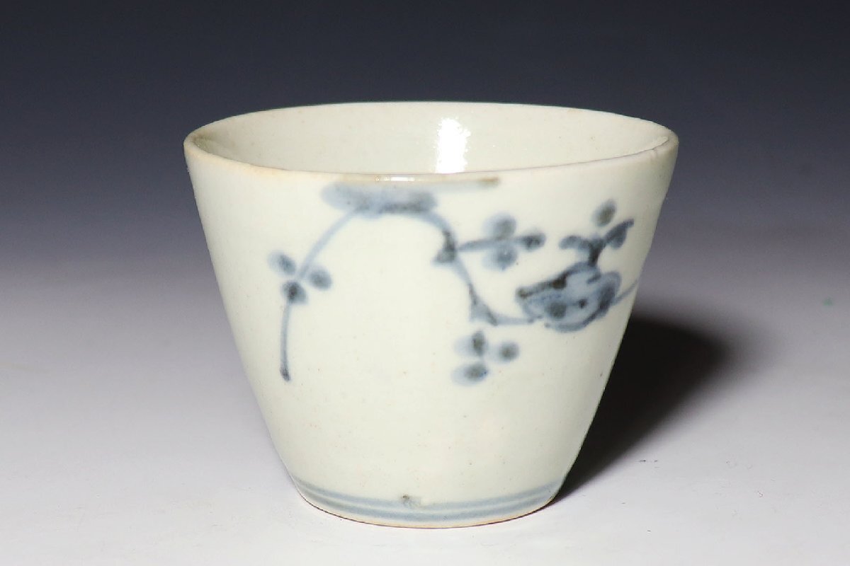 桃】初期伊万里：染付梅の図初期蕎麦猪口(染付)｜売買された