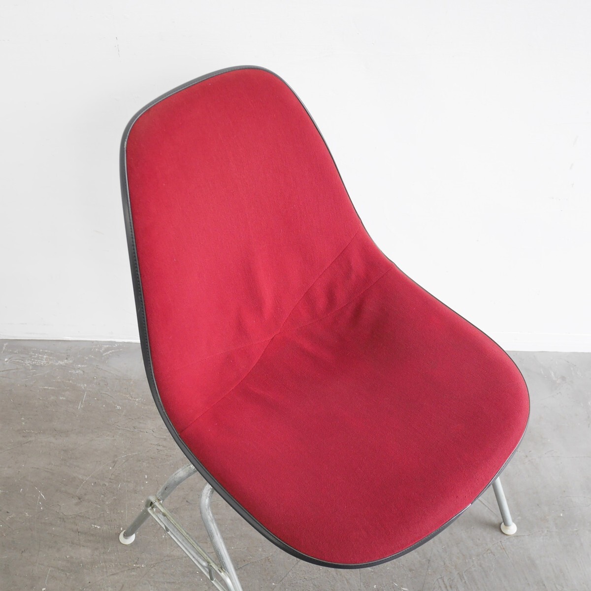 ＃3976　アメリカ　80's　ヴィンテージ　Herman Miller　ハーマンミラー　イームズシェルサイドチェア　布張り　スタッキング　椅子