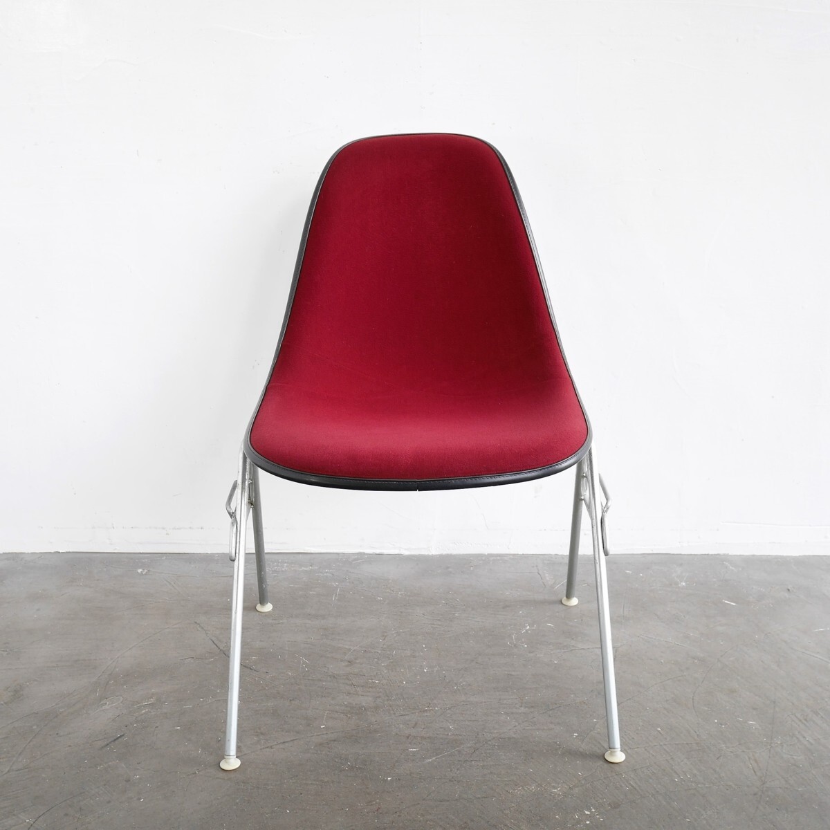 ＃3974　アメリカ　80's　ヴィンテージ　Herman Miller　ハーマンミラー　イームズシェルサイドチェア　布張り　スタッキング　椅子