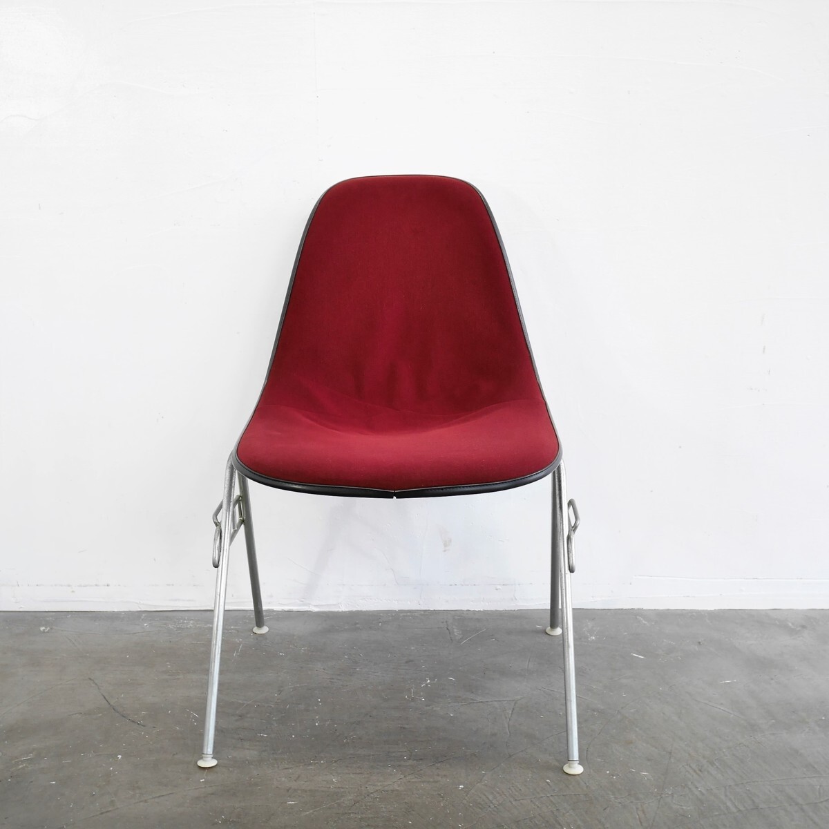 ＃3978　アメリカ　80's　ヴィンテージ　Herman Miller　ハーマンミラー　イームズシェルサイドチェア　布張り　スタッキング　椅子