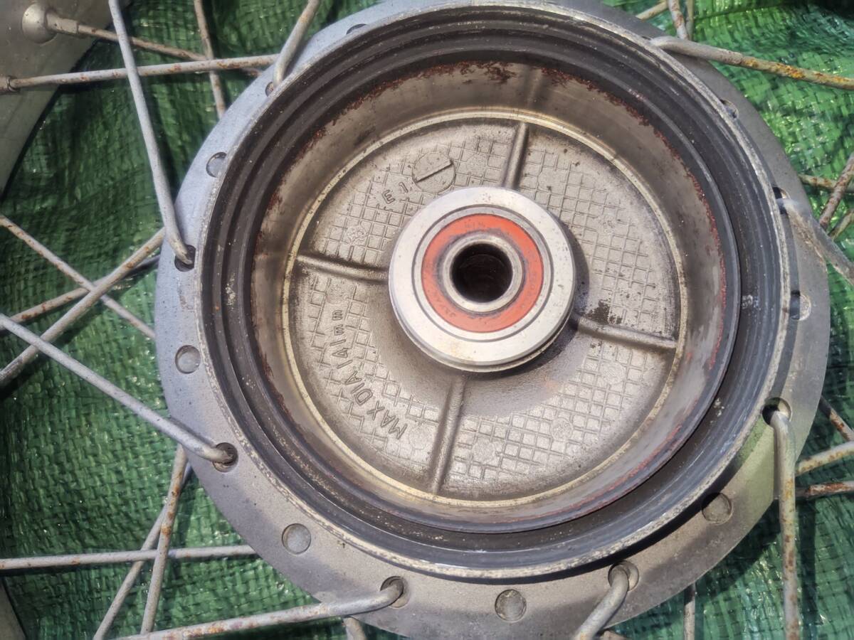 ★ＧＢ４００／５００★ＮＣ２０／ＰＣ１６ リアホイール 純正中古の画像3